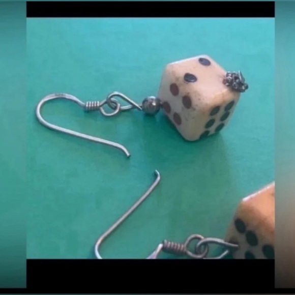 LAST CHANCE 🔥 Vintage Bone Sterling Silver Dice Set Earrings #7235 - Picture 5 of 8